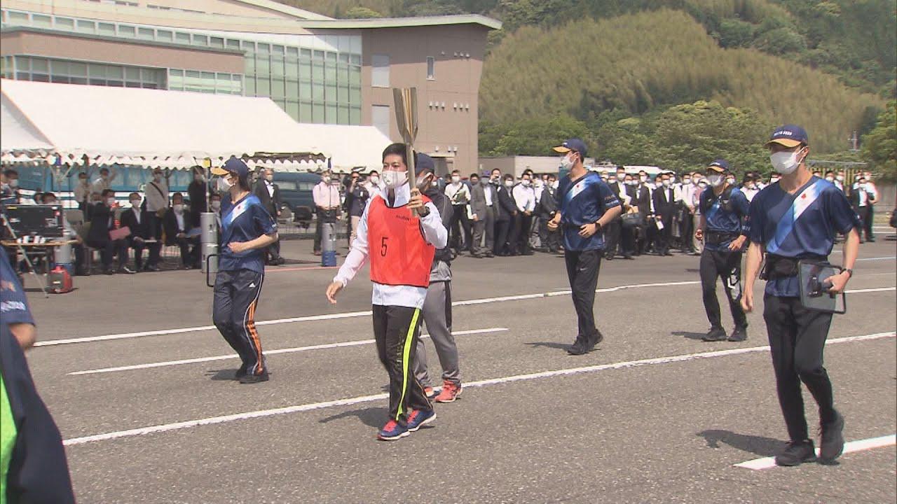 画像: 万全な態勢で6月の本番を 静岡県警が聖火リレーの訓練を初公開 youtu.be