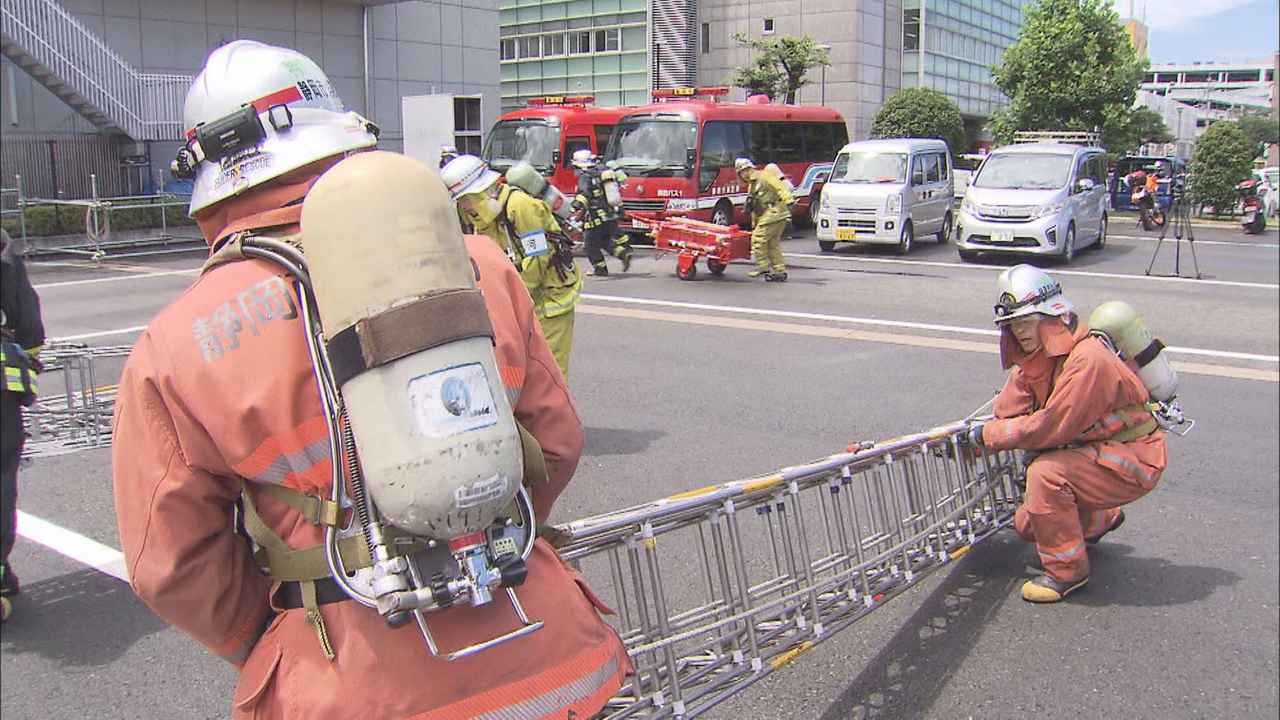 画像1: 人命を救うため猛暑の中で訓練 静岡市駿河消防署