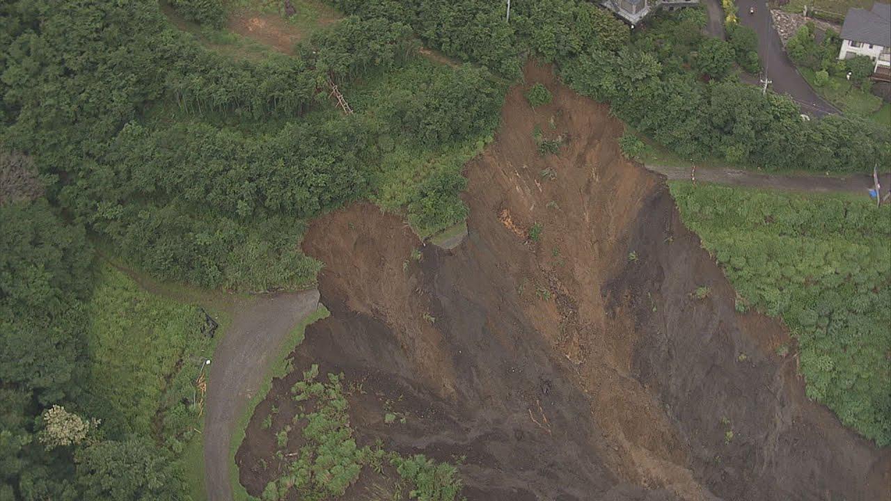 画像: 静岡・熱海市の土石流災害　難波副知事が会見　「盛り土の工法は適切でなかった…」 youtu.be