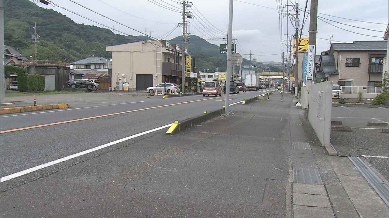 画像: ゴミ収集車と自転車の女子高生が衝突 女子高生が右ひざを強く打ち重傷 静岡市