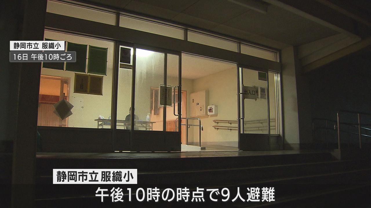 画像2: 【大雨】静岡市7万人に避難指示…47カ所に避難所設置 新東名高速の本線に土砂が流入…上り新静岡IC~新清水JCT間が通行止め