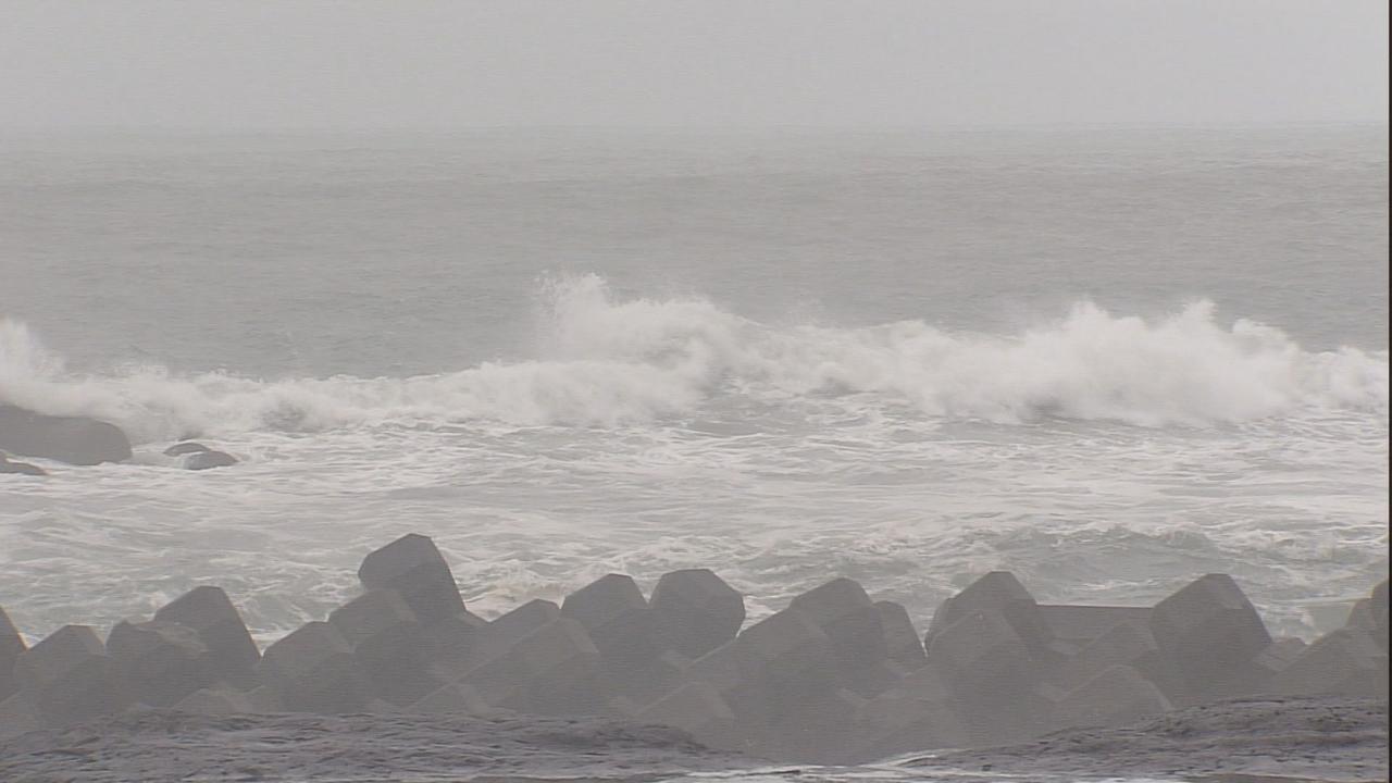 画像: 【台風8号】強風にあおられ転倒　70代男性が額から出血する軽傷　浜松市
