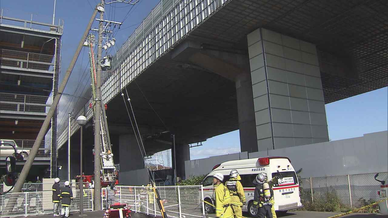 画像: 静岡市の東名高速工事現場で11人死傷の火災…当時の現場責任者ら4人を不起訴処分に 静岡地検