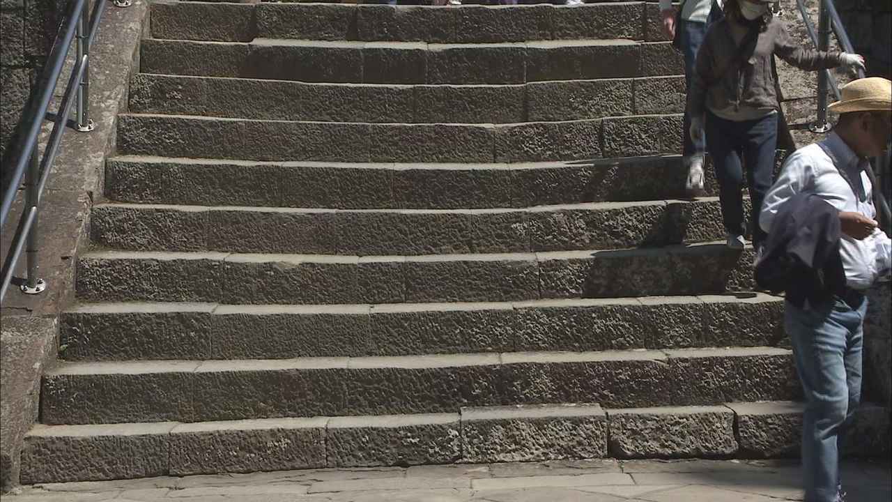 画像: 長い階段は1159段