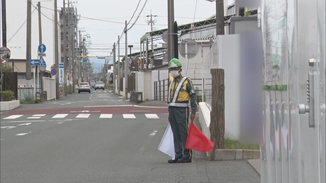 画像2: 「いま91歳9カ月」仕事は交通誘導の男性「生きがい」