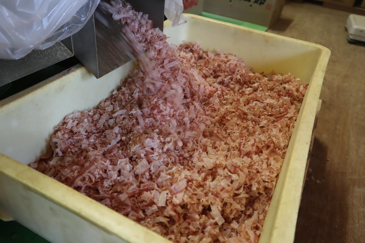 手間かけすぎ！かつお節の製造工程が想像の1000倍大変だった