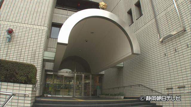 すり警戒の警察官が目撃し現行犯逮捕　32歳の教師が窃盗の疑い…酔って寝ていた男性のかばんから財布など盗んだか　静岡市