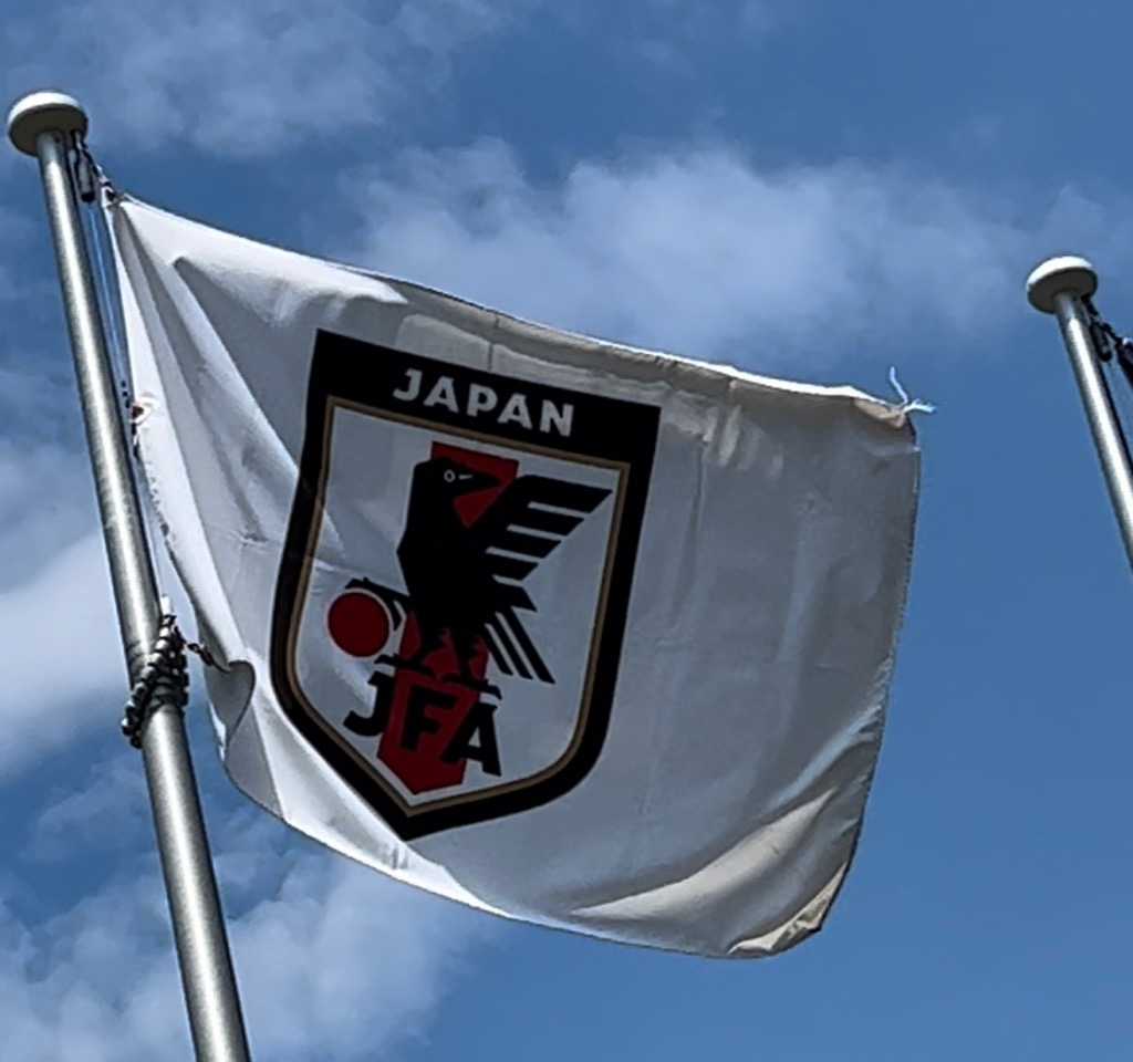 サッカー日本代表のエンブレム